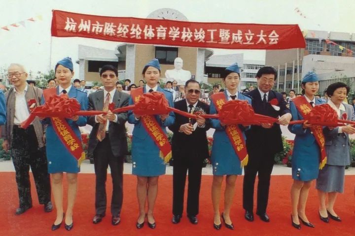 b02a52613806fb7a9aa2427081300b1e.jpg